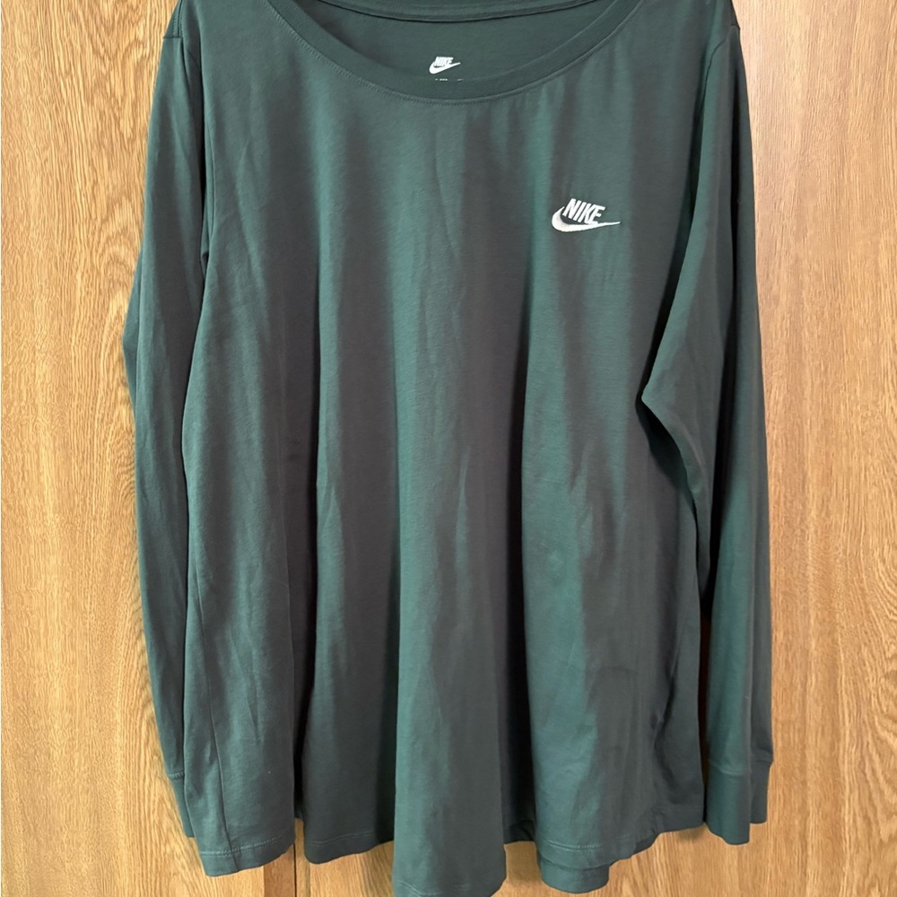 Nike The Nike Tee Forest Green